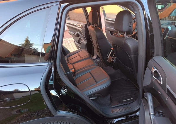 Porsche Cayenne cena 155000 przebieg: 71000, rok produkcji 2014 z Nowa Dęba małe 106